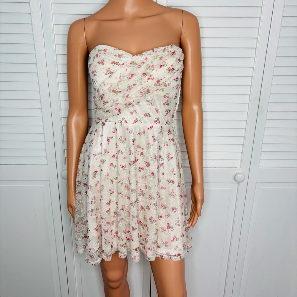 AMERICAN RAG CIE Strapless Lace Dress in Ivory Size Small